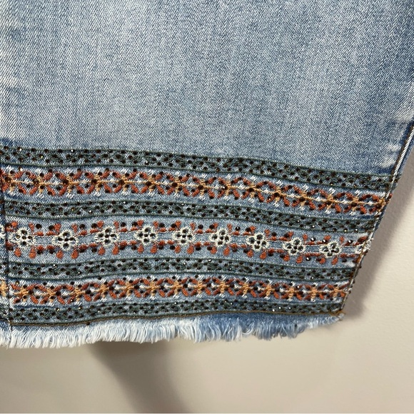 Manstream Boutique Straight Crop Jean With Bottom Detail Size 8 - Picture 3 of 13